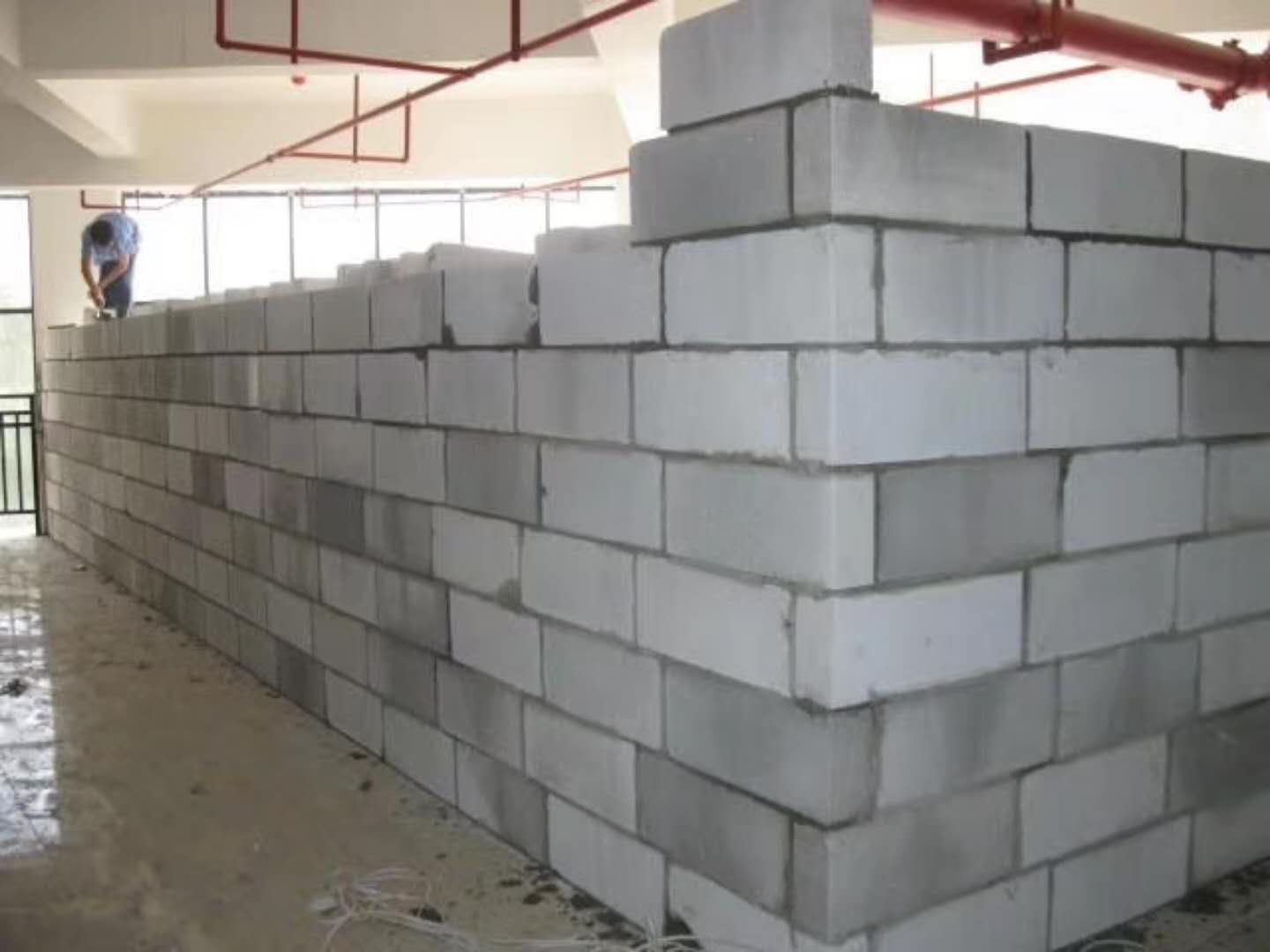 龙南蒸压加气混凝土砌块承重墙静力和抗震性能的研究